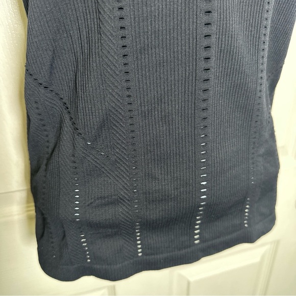 Athleta Black Sleeveless Fitted Tank Top - Picture 7 of 13